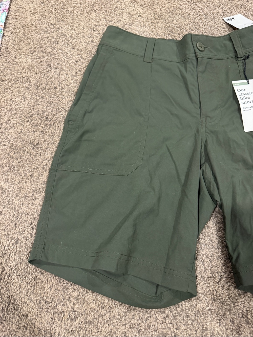 *NWT* REI Shaded Olive Sahara hiking Bermuda Shorts—Size 8 - Picture 3 of 11
